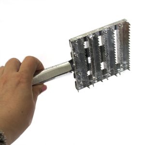 Шкребло для корови оцинк. /