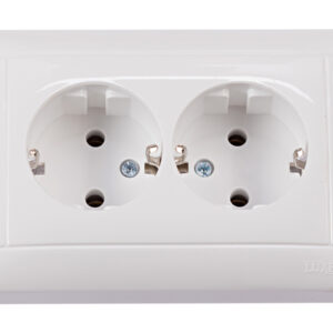 Розетка подвійна врізна з/з Luxel 3008 87293 /